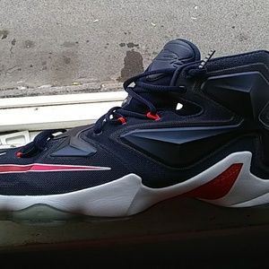 Like new size 11.5 Lebrons James sneakers